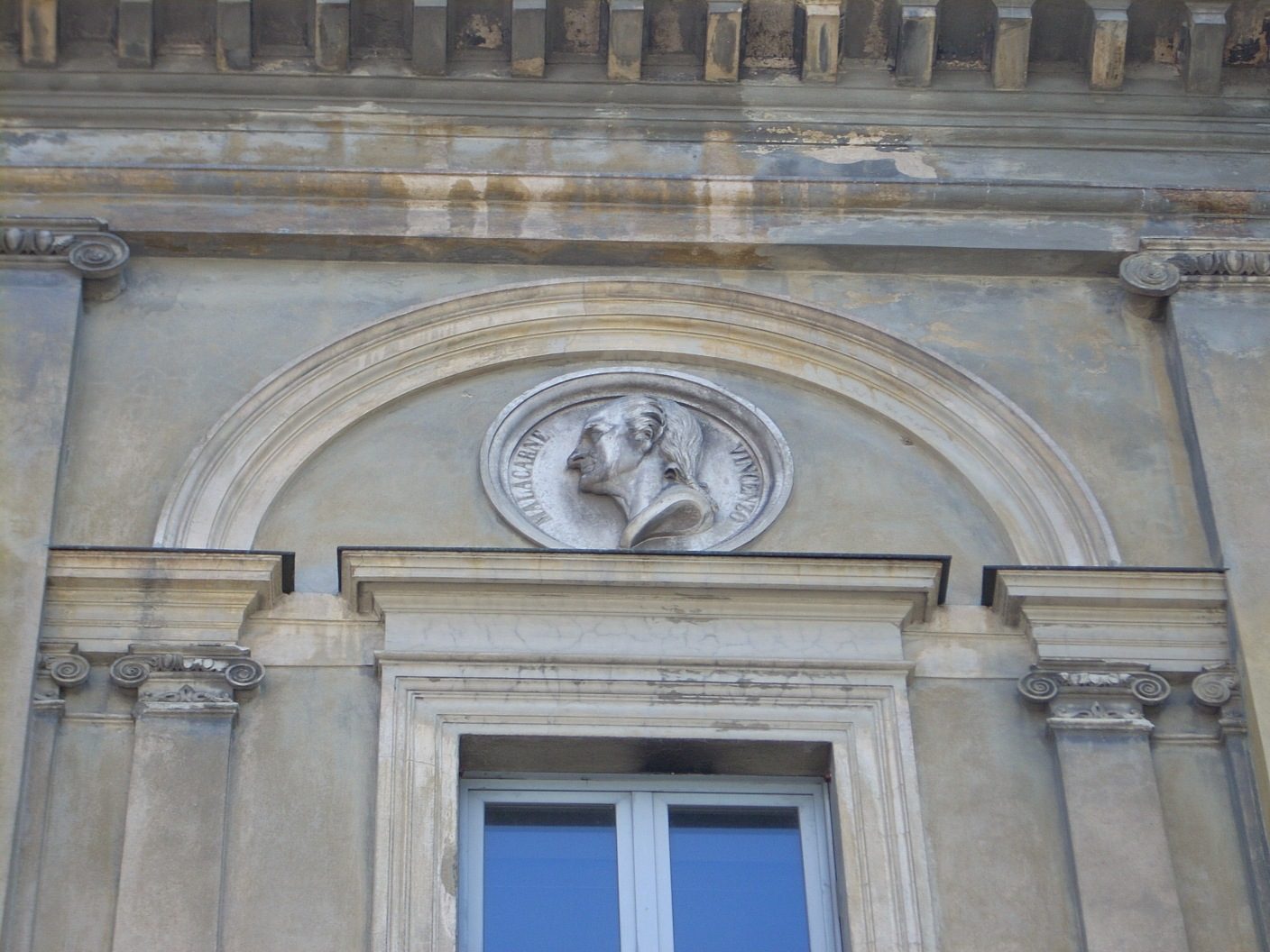 Vincenzo Malacarne s bas-relief, Old Ospedale Maggiore, Vercelli. Italy - 01.JPG